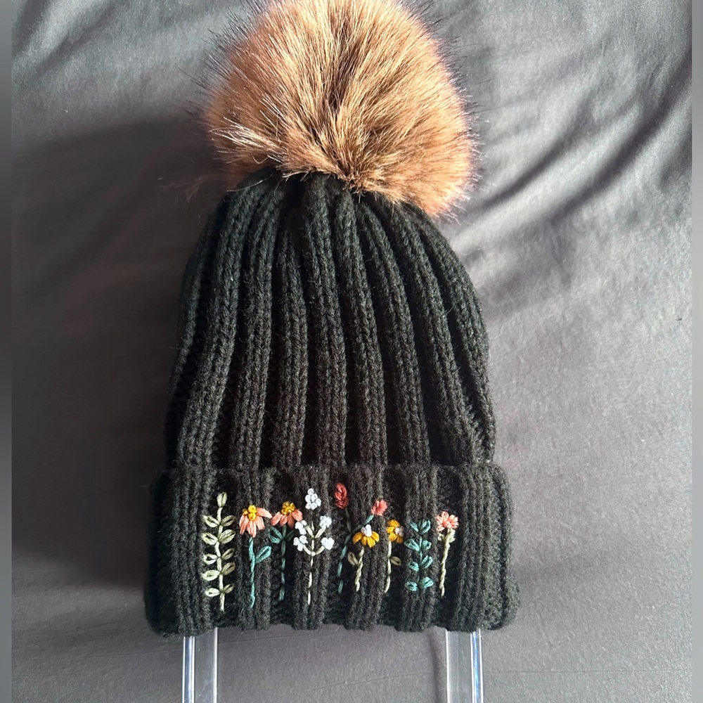 Women’s floral embroidered beanie with removable faux fur Pom Pom, never worn